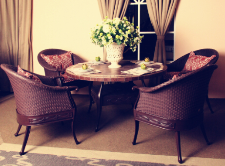 編藤桌椅火爆家居市場(chǎng)的四大因素