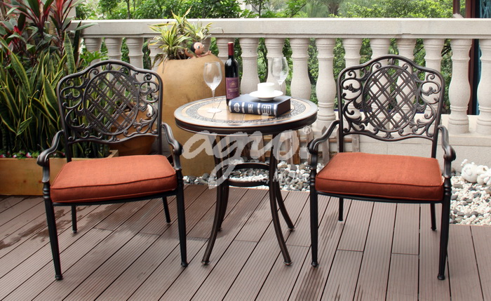 適合陽臺使用的桌椅套裝有哪些